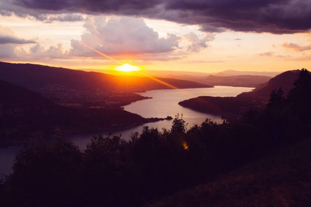 אנסי Le Boheme Beau T2 Vue Lac & Montagnes + Garage מראה חיצוני תמונה